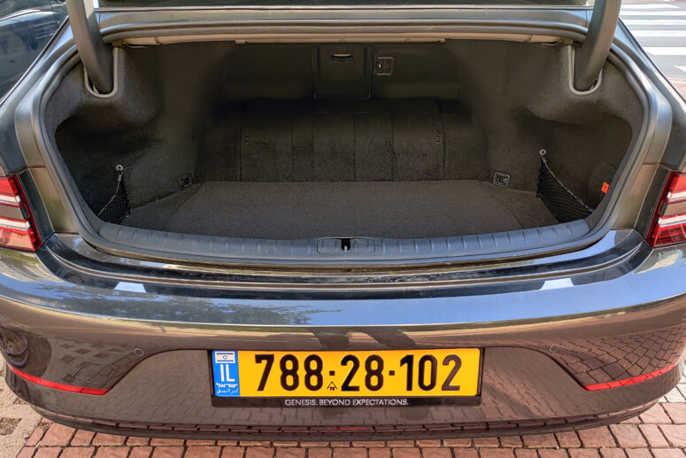 ג'נסיס G80 חשמלית